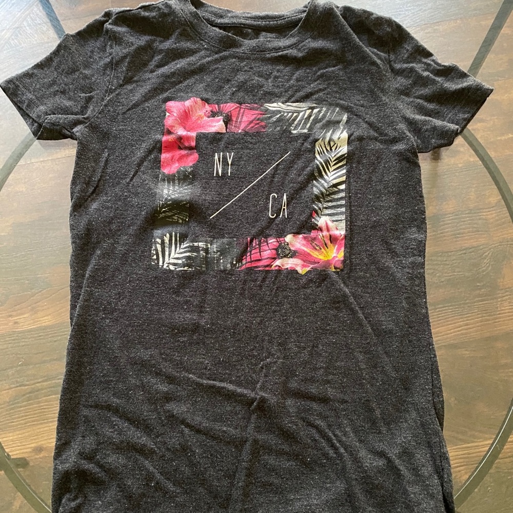 Aeropostale shirt size xsmall